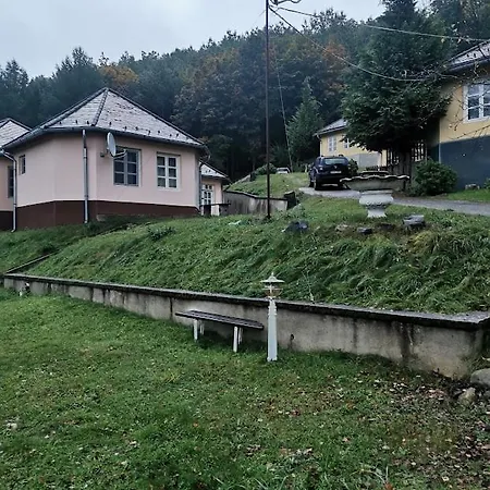 Patakparti Vendeghaz- - Kulcsos Haz Haromhuta